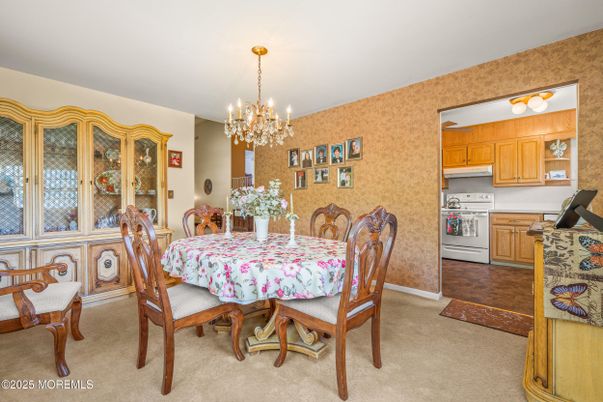 Chandelier, Dining room, Interior, Kitchen
