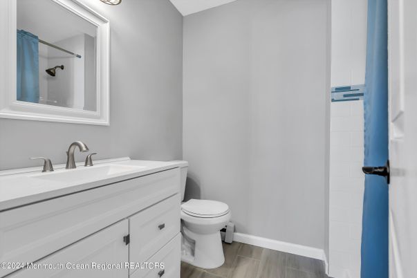 Bathroom, Interior, Wood Texture Flooring