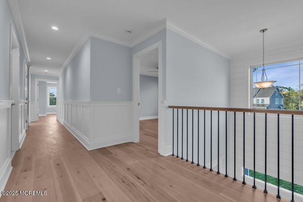 Interior, Pendant Lights, Recessed Lighting, Wood Texture Flooring