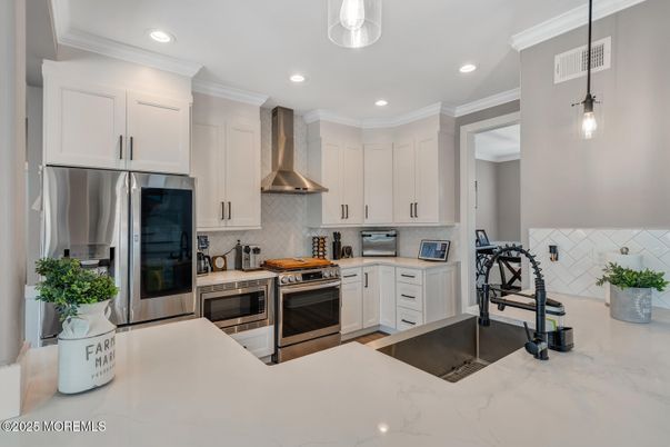Interior, Kitchen, Pendant Lights, Recessed Lighting, Stainless Steel Appliances