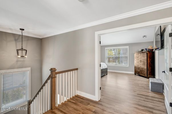Interior, Pendant Lights, Wood Texture Flooring