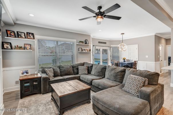 Dining room, Interior, Living room, Pendant Lights, Recessed Lighting, Wood Texture Flooring