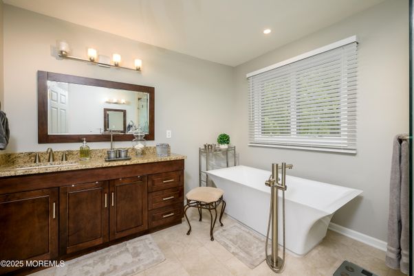 Bathroom, Dual Sink Vanities, Free Standing Baths, Interior, Recessed Lighting