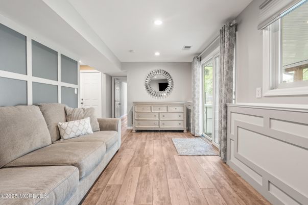 Interior, Living room, Recessed Lighting, Wood Texture Flooring
