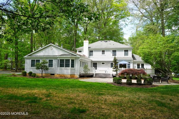 Backyard, Exterior, Facade, Split Level