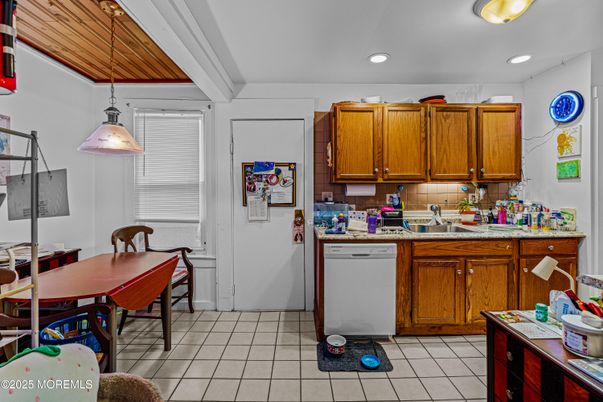 Dining room, Interior, Kitchen, Pendant Lights, Recessed Lighting
