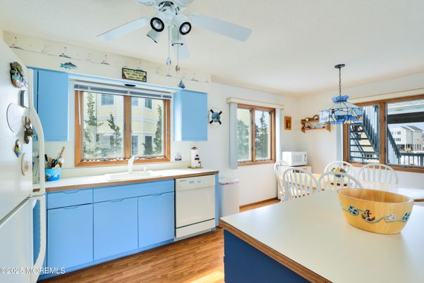 Dining room, Interior, Kitchen, Pendant Lights, Wood Texture Flooring