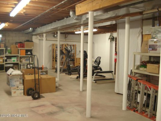 Fitness Equipment, Interior, Wooden Beams