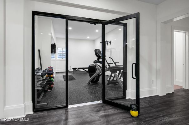 Fitness Equipment, Interior, Recessed Lighting, Wood Texture Flooring