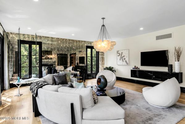 Interior, Living room, Pendant Lights, Recessed Lighting, Wood Texture Flooring