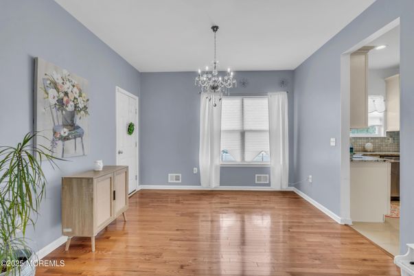 Chandelier, Empty room, Interior, Wood Texture Flooring
