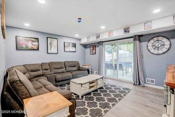 Interior, Living room, Recessed Lighting, Wood Texture Flooring