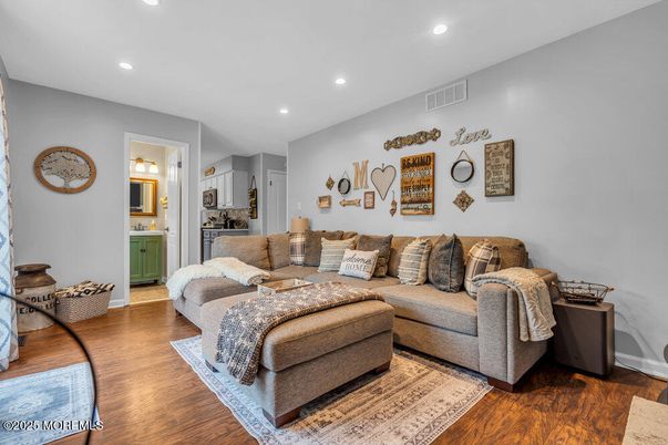 Interior, Living room, Recessed Lighting, Wood Texture Flooring