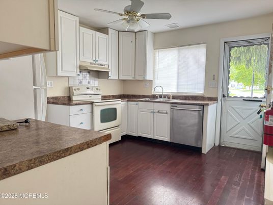 Interior, Kitchen, Wood Texture Flooring