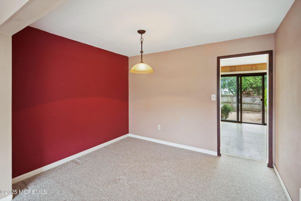 Empty room, Interior, Pendant Lights