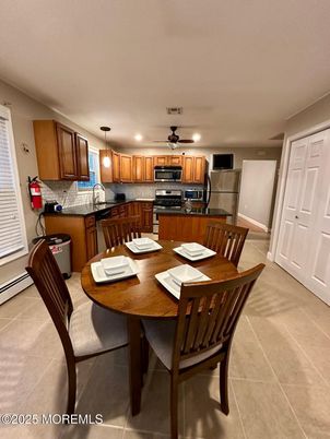 Dining room, Interior, Kitchen, Pendant Lights, Recessed Lighting, Stainless Steel Appliances
