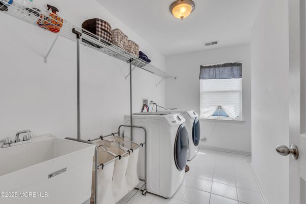 Interior, Washer