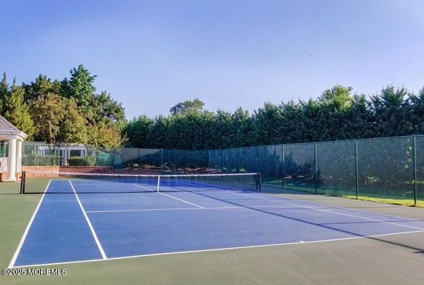 Exterior, Tennis Courts