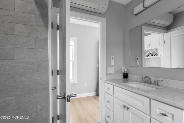 Bathroom, Interior, Stone Walls, Wood Texture Flooring