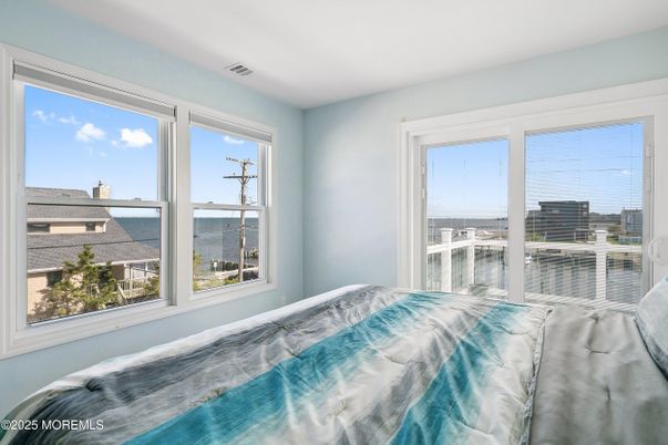 Bedroom, Interior, Water