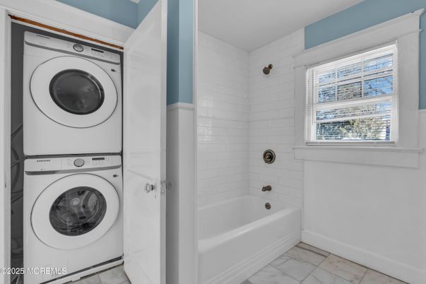 Bathroom, Interior, Marble, Utility Closets, Washer