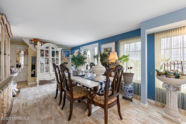 Dining room, Interior