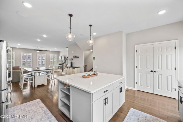 Dining room, Interior, Kitchen, Pendant Lights, Recessed Lighting, Wood Texture Flooring