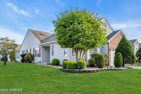 Exterior, Facade, Brick Facade, Cape Cod