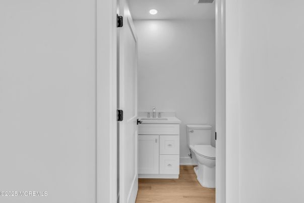 Bathroom, Interior, Recessed Lighting, Wood Texture Flooring