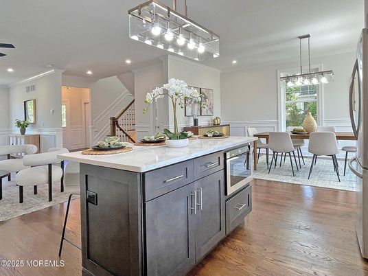 Dining room, Interior, Kitchen, Pendant Lights, Recessed Lighting, Wood Texture Flooring