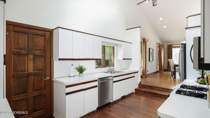 Interior, Kitchen, Recessed Lighting, Wood Texture Flooring