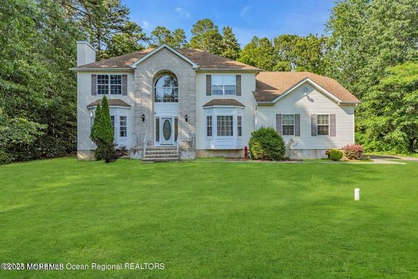 Backyard, Exterior, Facade, French Provincial