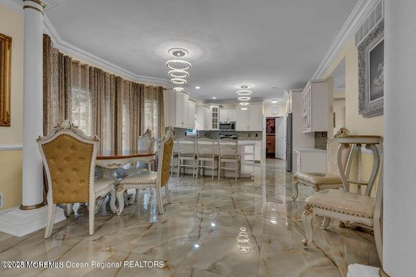 Dining room, Interior, Kitchen, Recessed Lighting