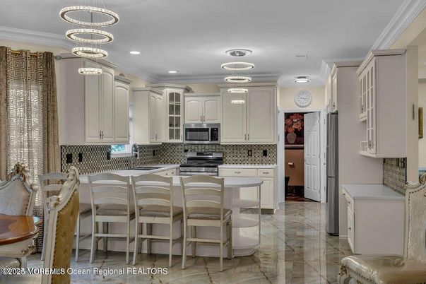 Dining room, Interior, Kitchen, Pendant Lights, Recessed Lighting