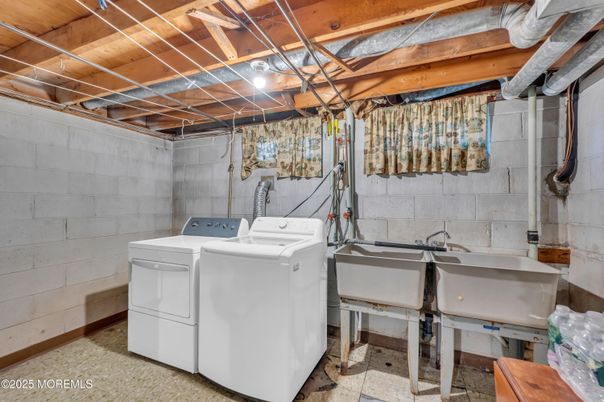 Interior, Stone Walls, Washer, Wooden Beams, Wooden Ceilings