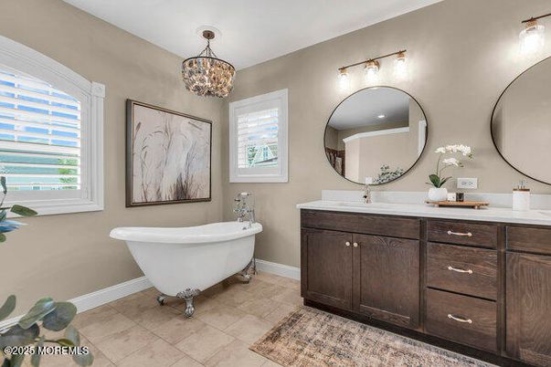 Bathroom, Chandelier, Dual Sink Vanities, Free Standing Baths, Interior, Pendant Lights
