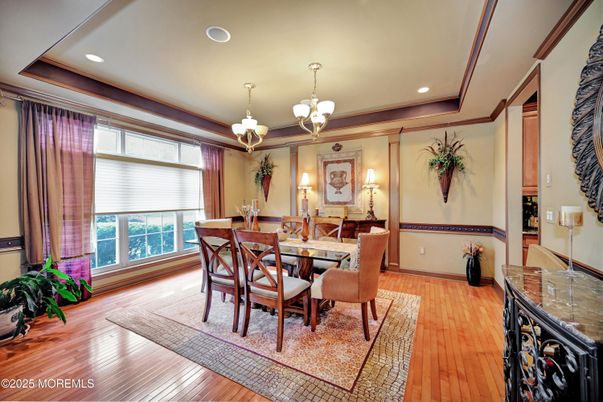 Chandelier, Dining room, Interior, Recessed Lighting, Wood Texture Flooring