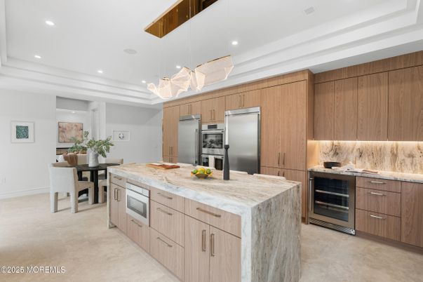 Dining room, Interior, Kitchen, Pendant Lights, Recessed Lighting, Stainless Steel Appliances