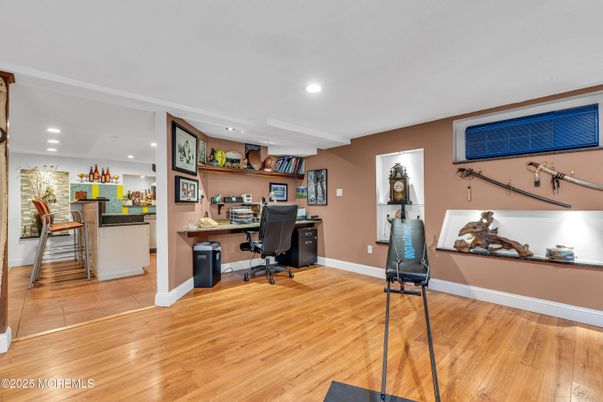 Home Office, Interior, Recessed Lighting, Wood Texture Flooring