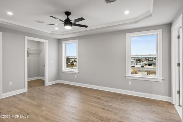 Empty room, Interior, Recessed Lighting, Walk-in Closets, Wood Texture Flooring
