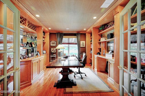 Home Office, Interior, Recessed Lighting, Wood Texture Flooring