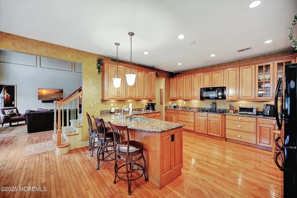 Interior, Kitchen, Living room, Pendant Lights, Recessed Lighting, Wood Texture Flooring