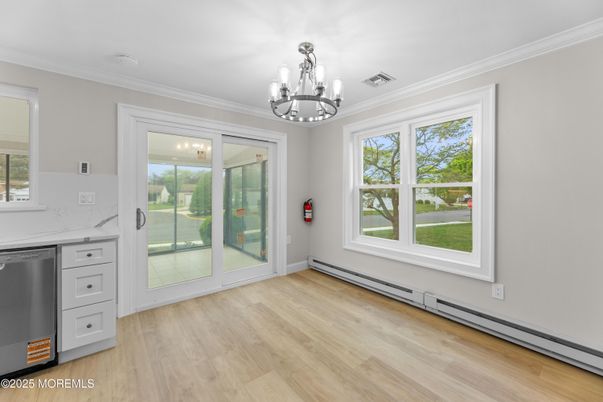 Chandelier, Interior, Kitchen, Wood Texture Flooring