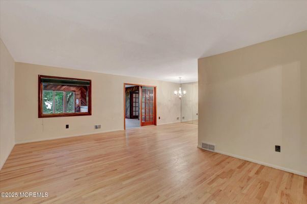 Chandelier, Empty room, Interior, Wood Texture Flooring