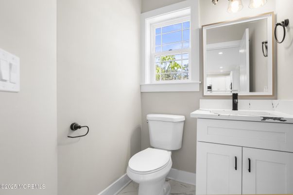 Bathroom, Interior, Marble, Recessed Lighting