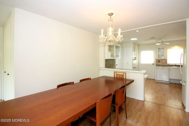 Chandelier, Dining room, Interior, Kitchen, Recessed Lighting, Wood Texture Flooring
