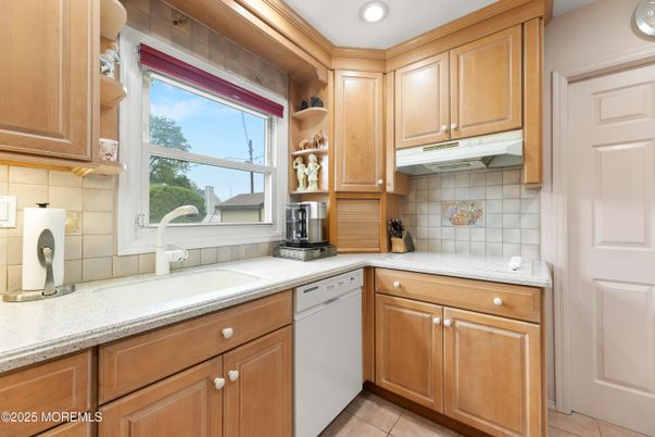 Interior, Kitchen, Recessed Lighting, Tile Countertops