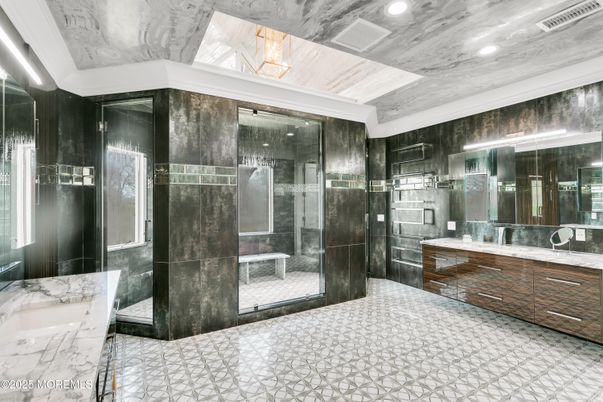 Bathroom, Interior, Recessed Lighting
