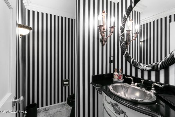 Bathroom, Interior, Marble, Pendant Lights