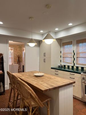 Dining room, Interior, Kitchen, Pendant Lights, Recessed Lighting, Stainless Steel Appliances